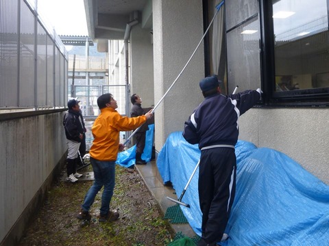 563448_479322125511180_1819608425_n