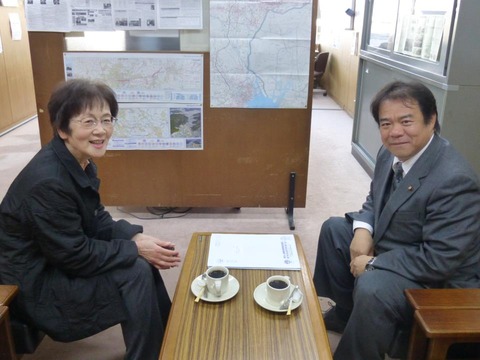 535450_337593379684056_871394566_n