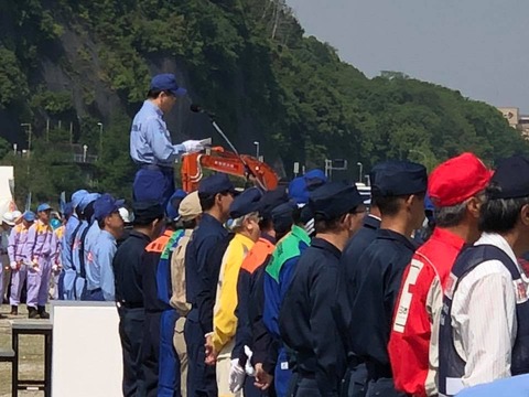 33677210_1527971210646261_4429418773300117504_n