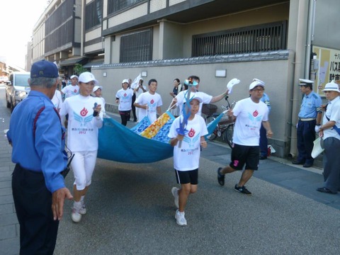 421593_278377302272331_769338828_n