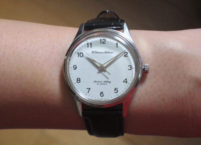 駅員用腕時計 国鉄ホーマー」レビュー -三番線、電車が参ります