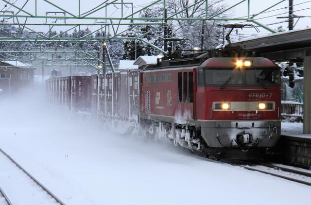 EF510型機関車「Red Thunder」日本海側で大活躍！ : 「まつもとあずさ
