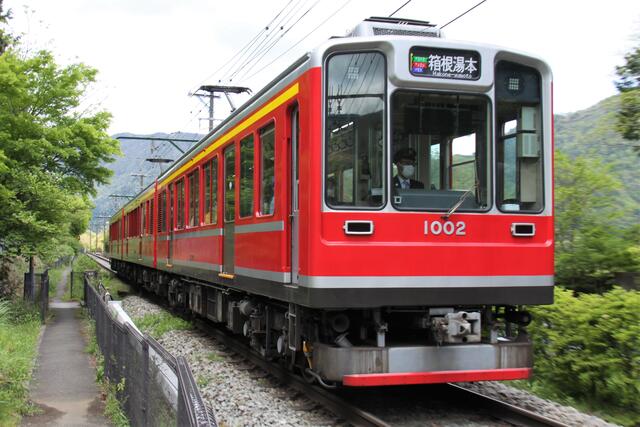 箱根登山鉄道・1000形「ベルニナ号」～8.9キロの山岳路線を36分で結び