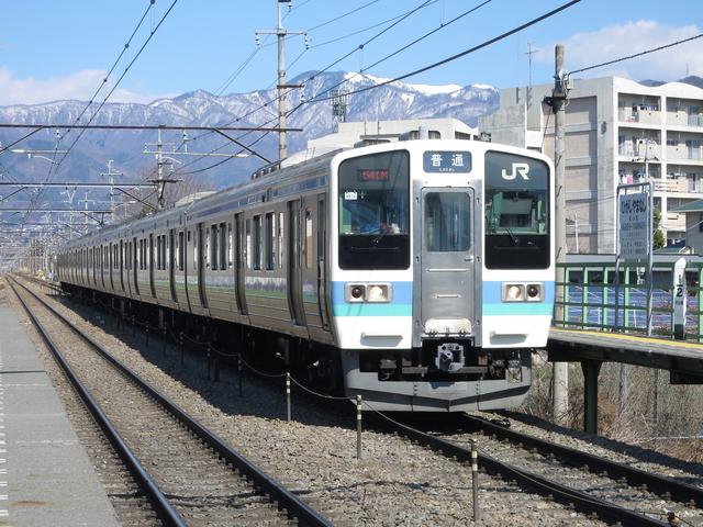 211系、長野色の6両編成で中央本線を駆け抜けろ！ : 「まつもとあずさ