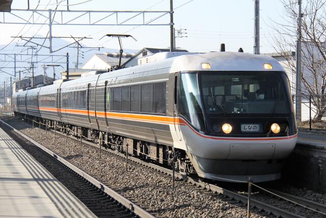 特急「しなの」、振り子車両で木曽路・安曇野を駆けぬけろ