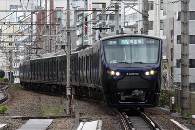 sotetsu12000-007