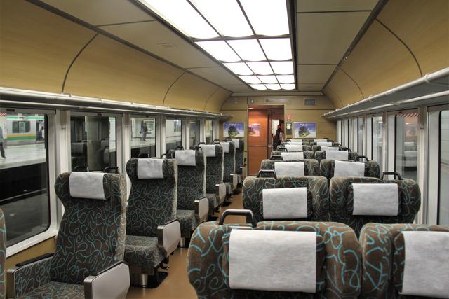 485系 リゾートやまどり 高崎支社の古いのはslだけじゃないよ まつもとあずさ が3番線にまいります 485系 リゾートやまどり 高崎支社の古いのはslだけじゃないよ まつもとあずさ が3番線にまいります
