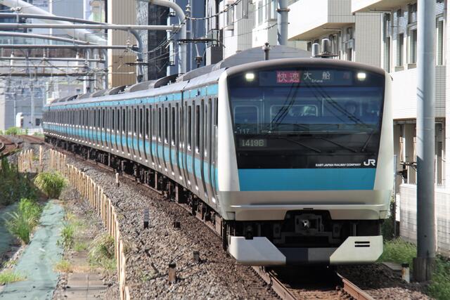 京浜東北線・E233系1000番台～涼しい色の電車よ、酷暑の2022年を往け