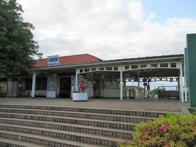 秩父鉄道 小前田駅 次はお前だ まつもとあずさ が3番線にまいります