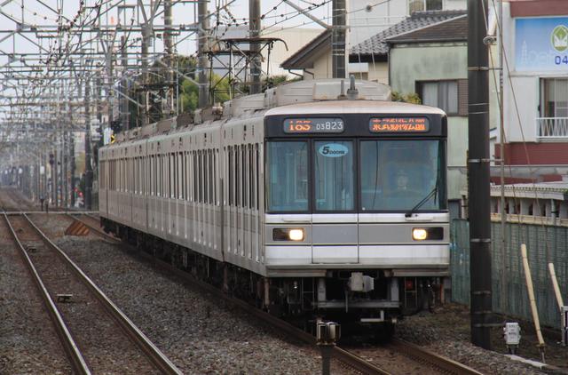 東京メトロ 03系 18メートル車 最後の活躍へ 東武000系もね まつもとあずさ が3番線にまいります 東京メトロ 03系 18メートル車 最後の活躍へ 東武000系もね まつもとあずさ が3番線にまいります