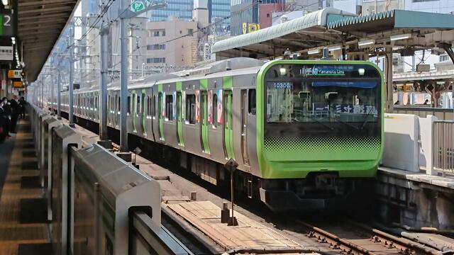 横須賀・総武快速線・E235系1000番台～新世代の標準型車両、スカ色で