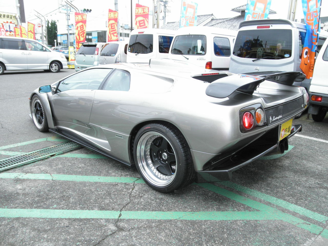 ランボルギーニ ディアブロgt 入庫しました 自動車修理 車検 鈑金 中古車 国分寺 府中 小金井 多摩 ランボルギーニ ディアブロgt 入庫しました 自動車修理 車検 鈑金 中古車 国分寺 府中 小金井 多摩