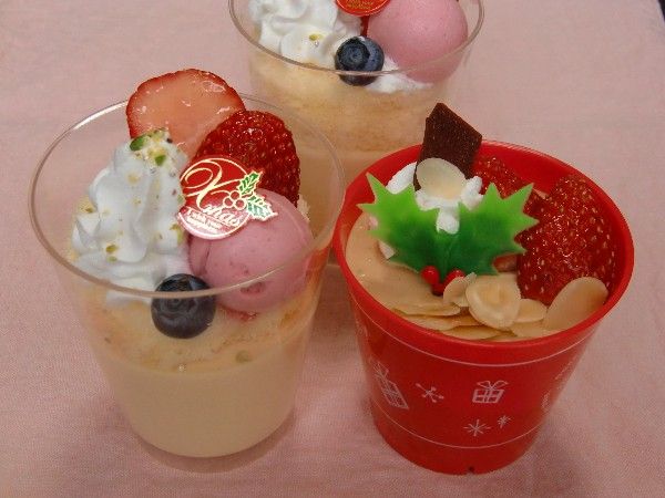 食後だと食べきれない クリスマスチーズプリンお試しカップ プリン専門店 クレヨン 伊香保温泉 ホテル松本楼 公式ブログ 食後だと食べきれない クリスマスチーズプリンお試しカップ プリン専門店 クレヨン 伊香保温泉 ホテル松本楼 公式ブログ