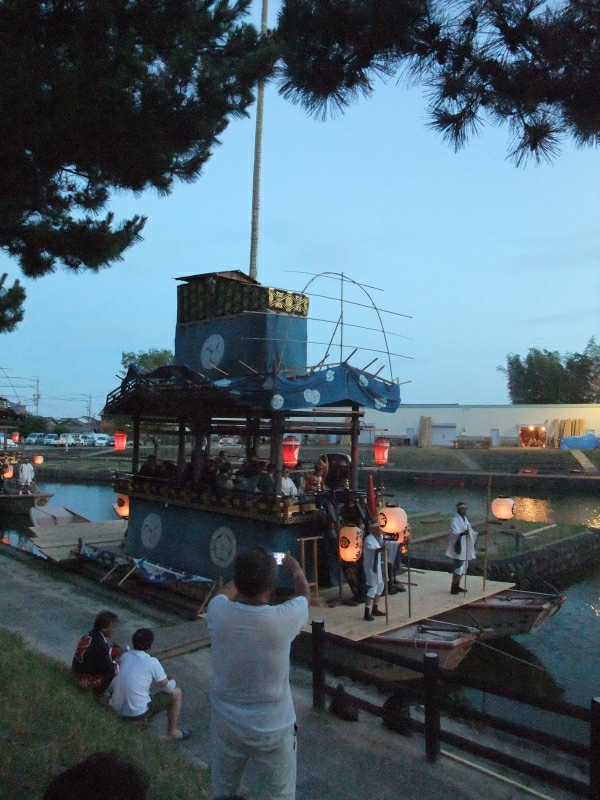 [画像:123f36cd.jpg]