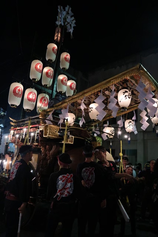 line_320875939421759