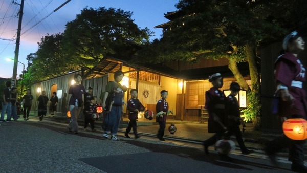 mitenef738a833-c807-477c-8a05-5ebdb1975285