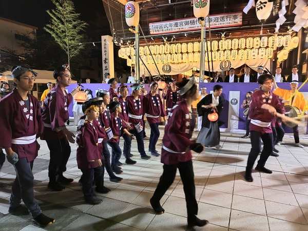 mitenec3a9f60a-4dfa-4bb4-b02e-cc826189b307