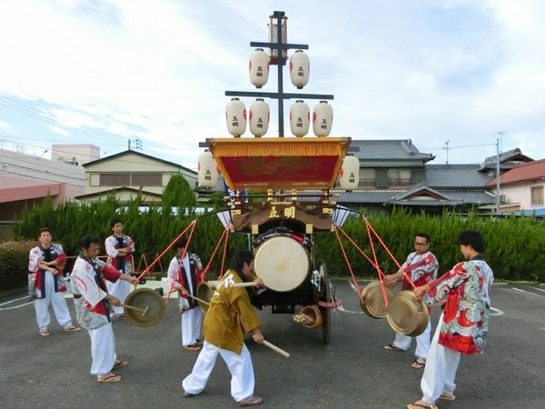 [画像:571f3787-s.jpg]