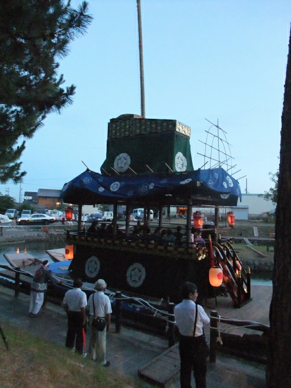 [画像:62df2320.jpg]