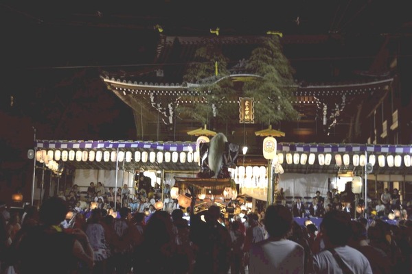 25-12-06-03-52-44-362_deco