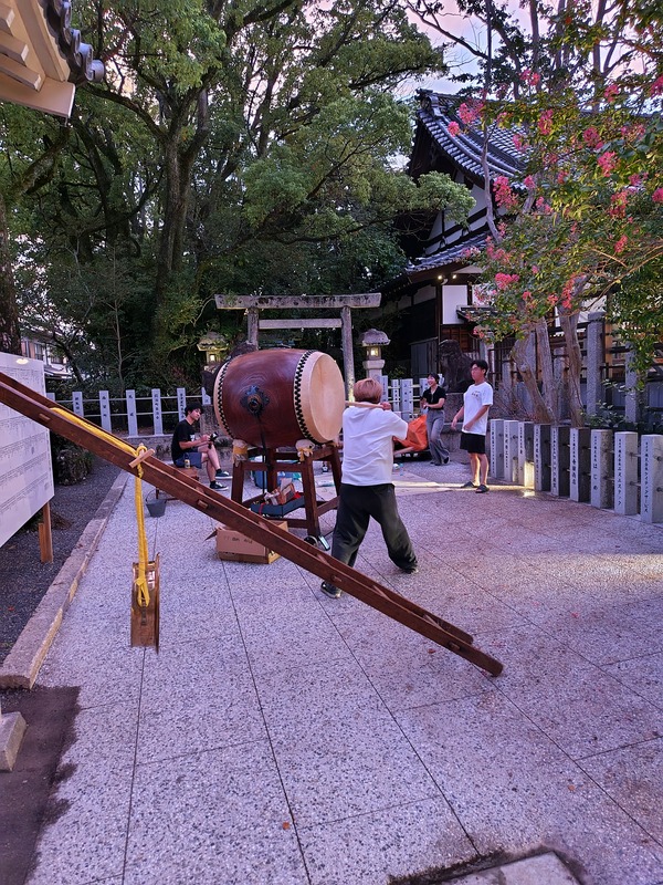 25-12-15-02-11-10-195_deco