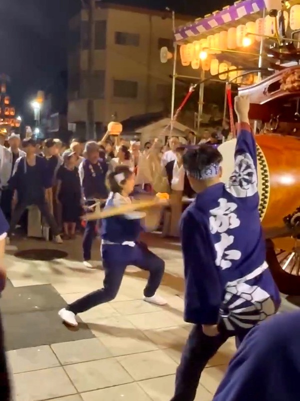 25-11-26-21-46-14-007_deco