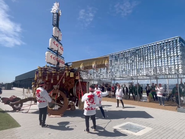 25-12-12-18-40-18-148_deco