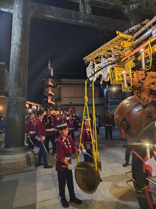 mitenef5e7bed0-b122-4495-a8f8-bce1a66ce2b3