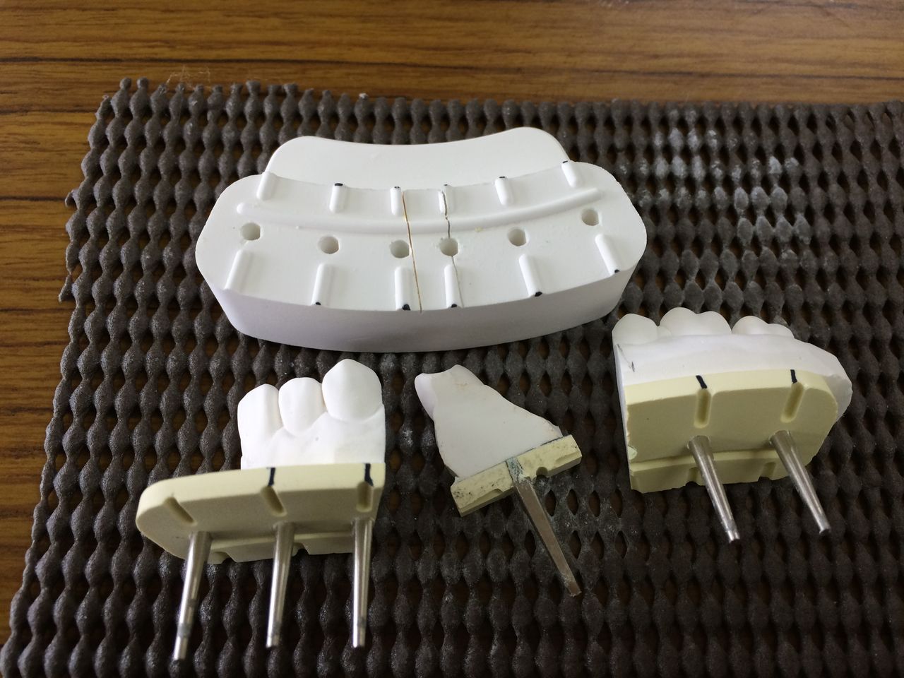 だいちゃん全顎用 貼付模型 30個入 サンエス石膏 新品未開封 歯科技工 だいちゃん全顎用 貼付模型 30個入 サンエス石膏 新品未開封