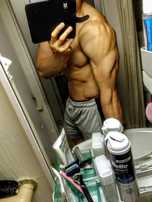 v4GyHAL