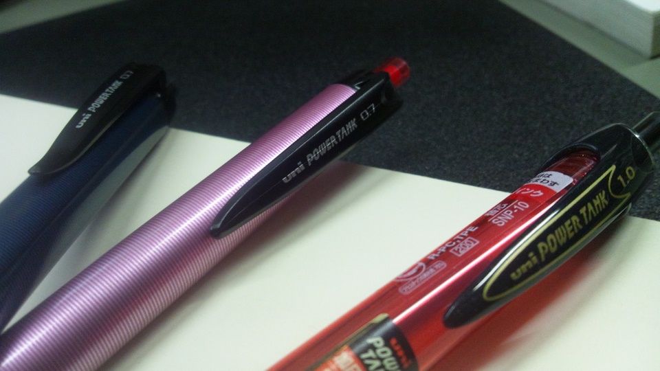 ボールペンのクリップ考察 事務仕事と趣味の狭間に