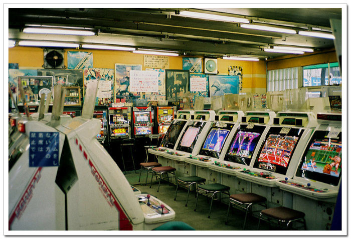 Orz 知ってるぞ お前のフォロワー 母ちゃん一人 新開地のゲーセンポスターが全力で俺たちの心を折りに来てる件 雨時々ニュース