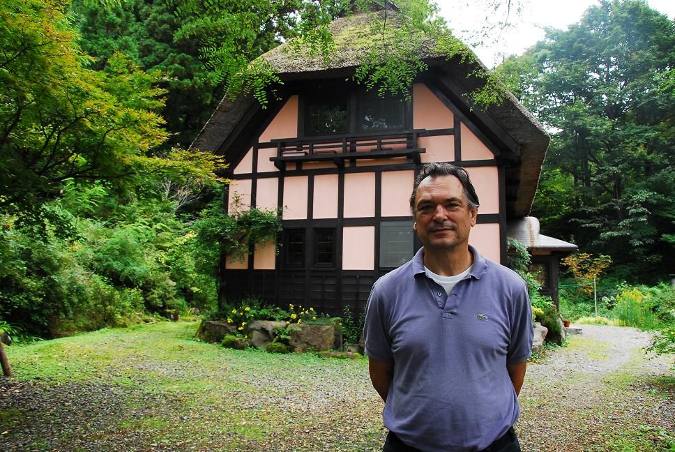 よみがえる古民家（カール ベンクスさん） : 日本の原風景