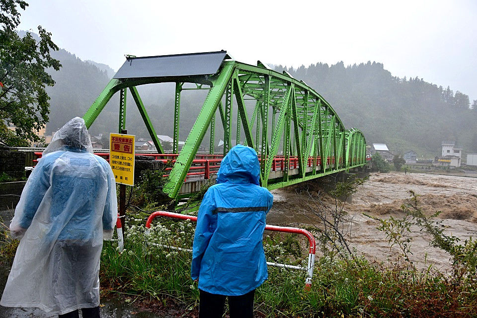 南野津村