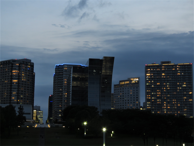 第二弾 臨港パークの夜景 祭人ぶらり散歩日記