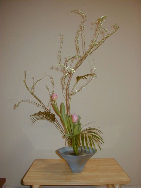 生花 正風体 3種生け 雪柳 チューリップ フェニックス 華師 博翆 男の生け花 生花 正風体 3種生け 雪柳 チューリップ フェニックス 華師 博翆 男の生け花
