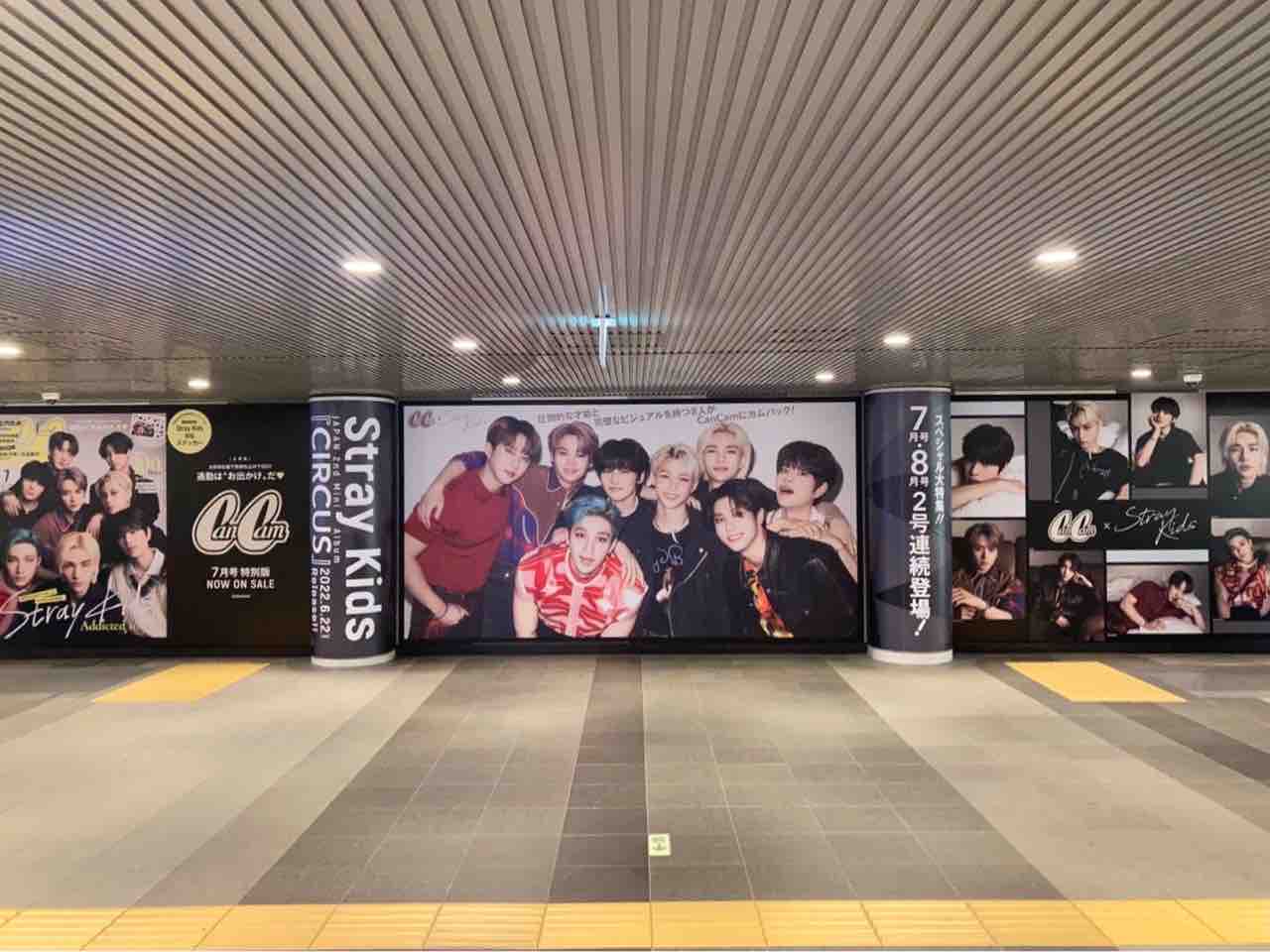 straykids circus 直筆サイン サイン入り ポスター 【公式通販】