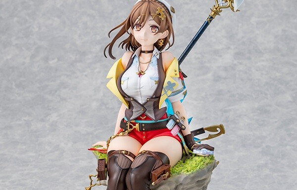  『ライザのアトリエ』ライザの座ってるポーズで太ももがすんごいムチムチのエロフィギュア！