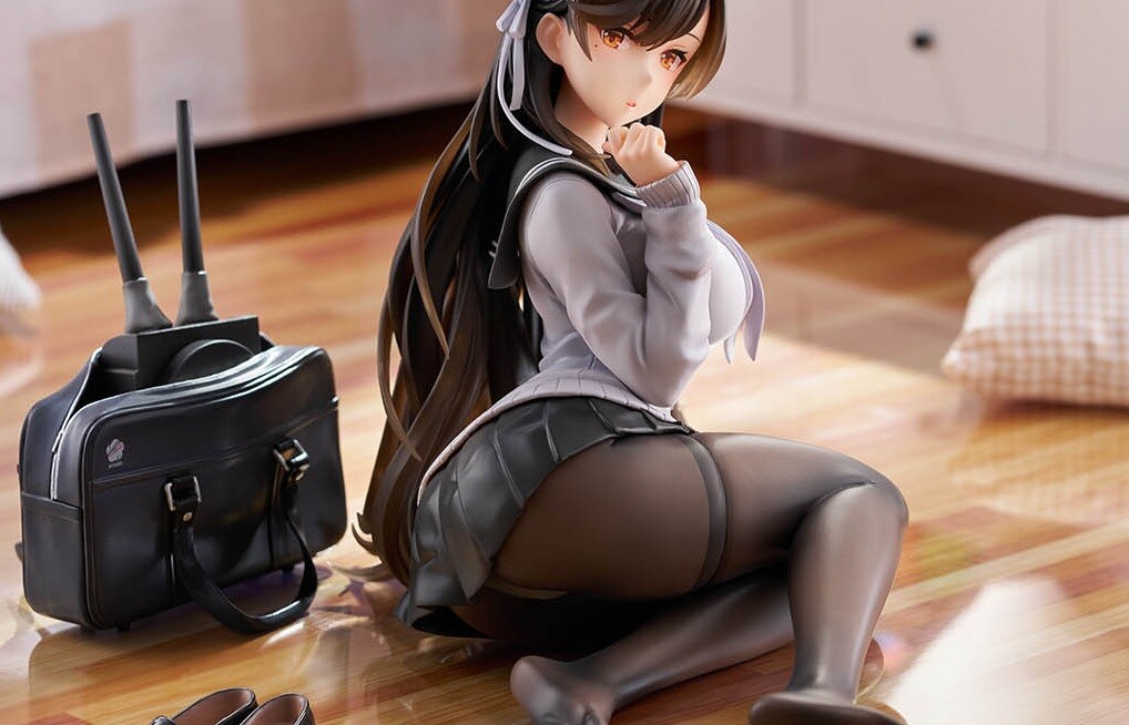 『アズールレーン』愛宕のえっちな制服姿でエロいタイツ越しのパンツが丸見えすぎるドスケベエロフィギュア！