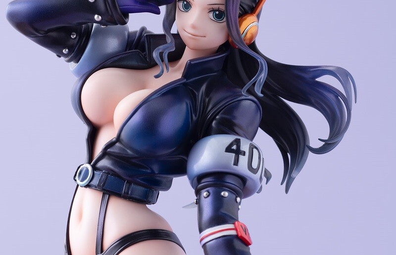 『ワンピース』ニコ・ロビンのエッグヘッド編のドスケベパンツ丸見え衣装のエロフィギュア！