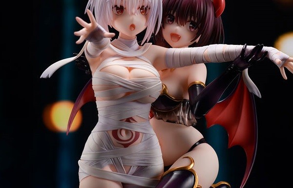 『あやかしトライアングル』風巻祭里の裸包帯と花奏すずのサキュバス姿のエロフィギュア