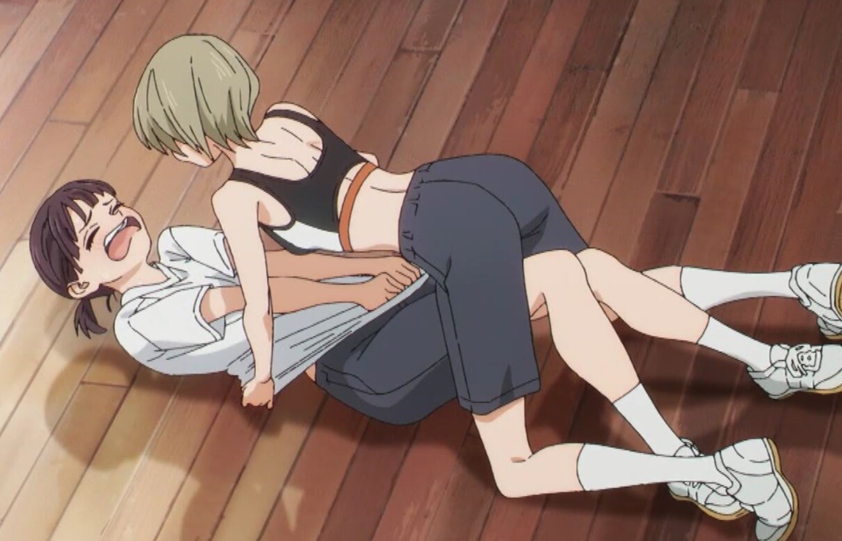 アニメ『明日ちゃんのセーラー服』11話で女の子のエロい服脱ぎブラ丸見えや入浴シーン！