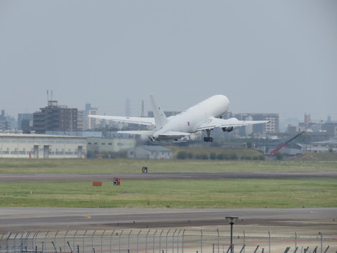 26年4月17日名古屋空港 RWY 16 031