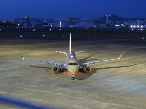 26年4月21日夜間名古屋空港 042