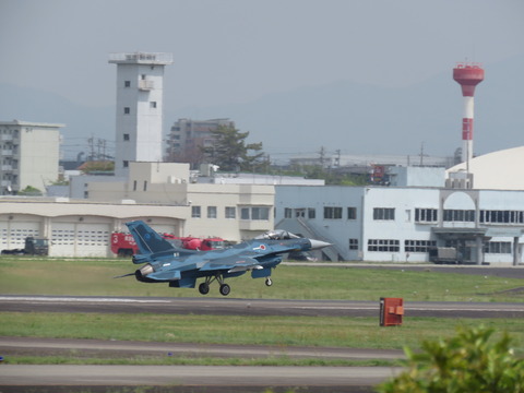 26年4月17日名古屋空港 RWY 16 021