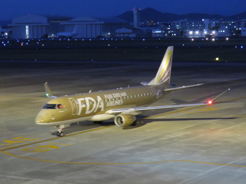 26年4月21日夜間名古屋空港 038