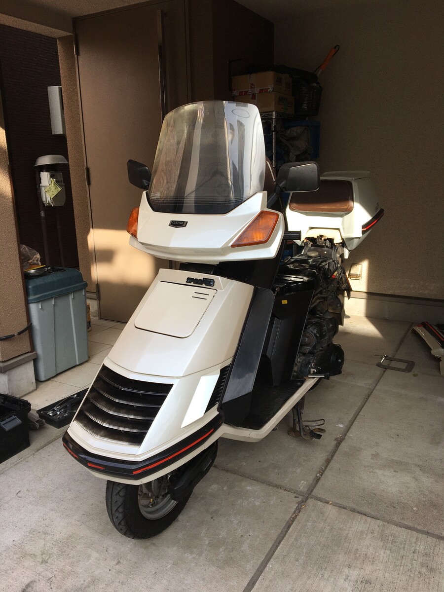 スペイシー125ストライカー 純正リアボックス レア？ 面白く