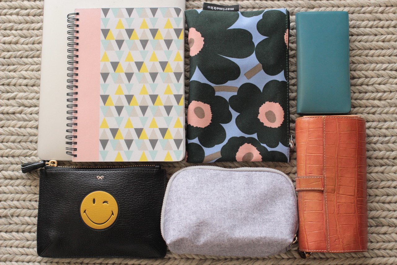 バッグの中身公開 ３つのポーチで中身が探しやすい工夫 丁寧な暮らしのルール 収納 料理 インテリア ときどき双子 旧 Maydays