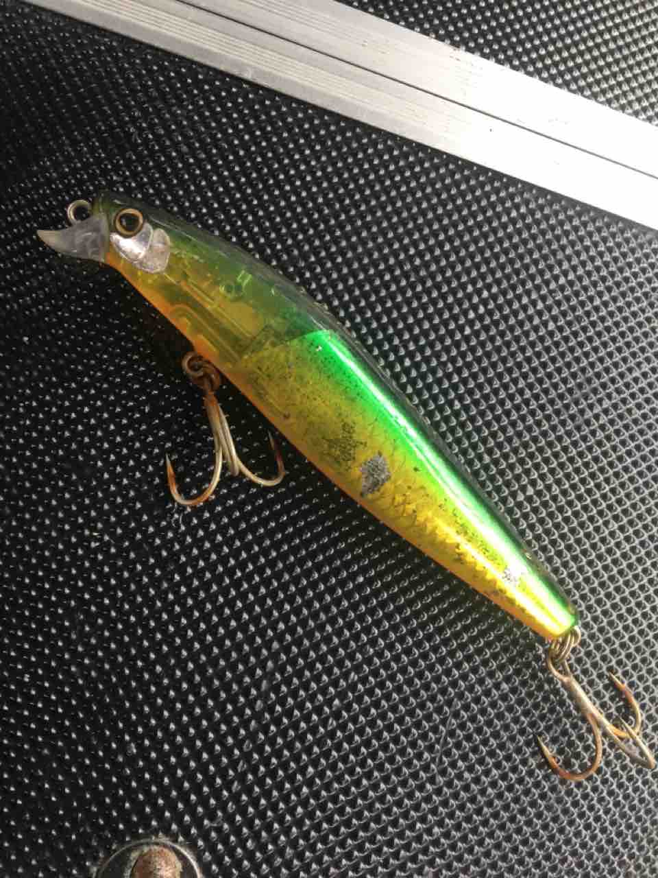 シマノ シャローアサシン 99f フラッシュブースト 本日も陸っぱり から