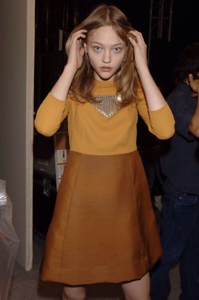 セール中…サーシャ・ピヴォヴァロヴァ直筆サイン入り大型写真…ロシア有名モデル Sasha Pivovarova サーシャ・ピヴォヴァロヴァ(02) | Beautiful